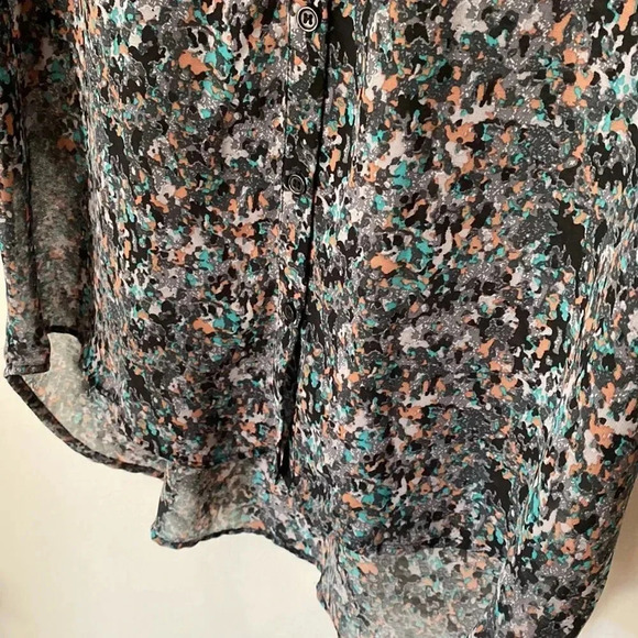 Socialite Button Down Cuff Sleeve 3/4 Sleeve Multicolor Print Open Back Blouse L - Picture 5 of 16